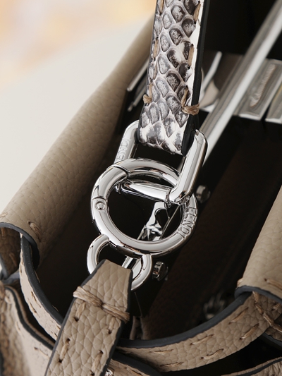 フェンディバッグ細部ディテール